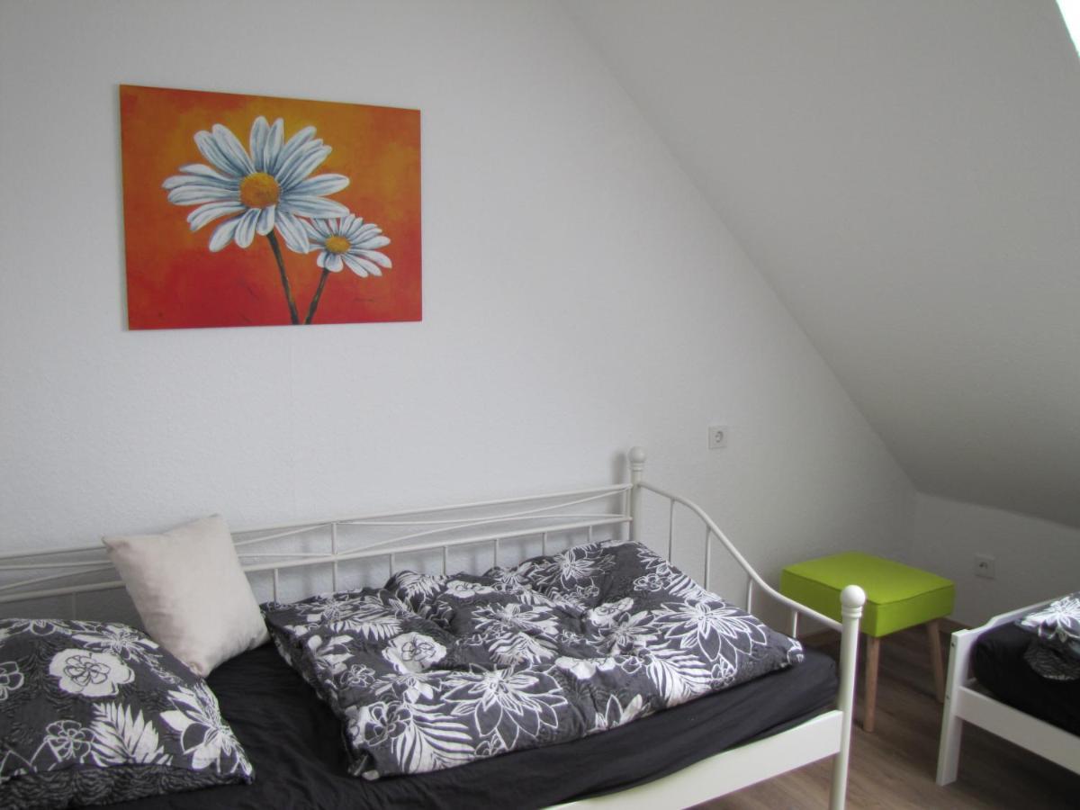 Moeblierte Dachgeschosswohnung In Ruhiger Lage Zu Vermieten Wetzlar Kültér fotó