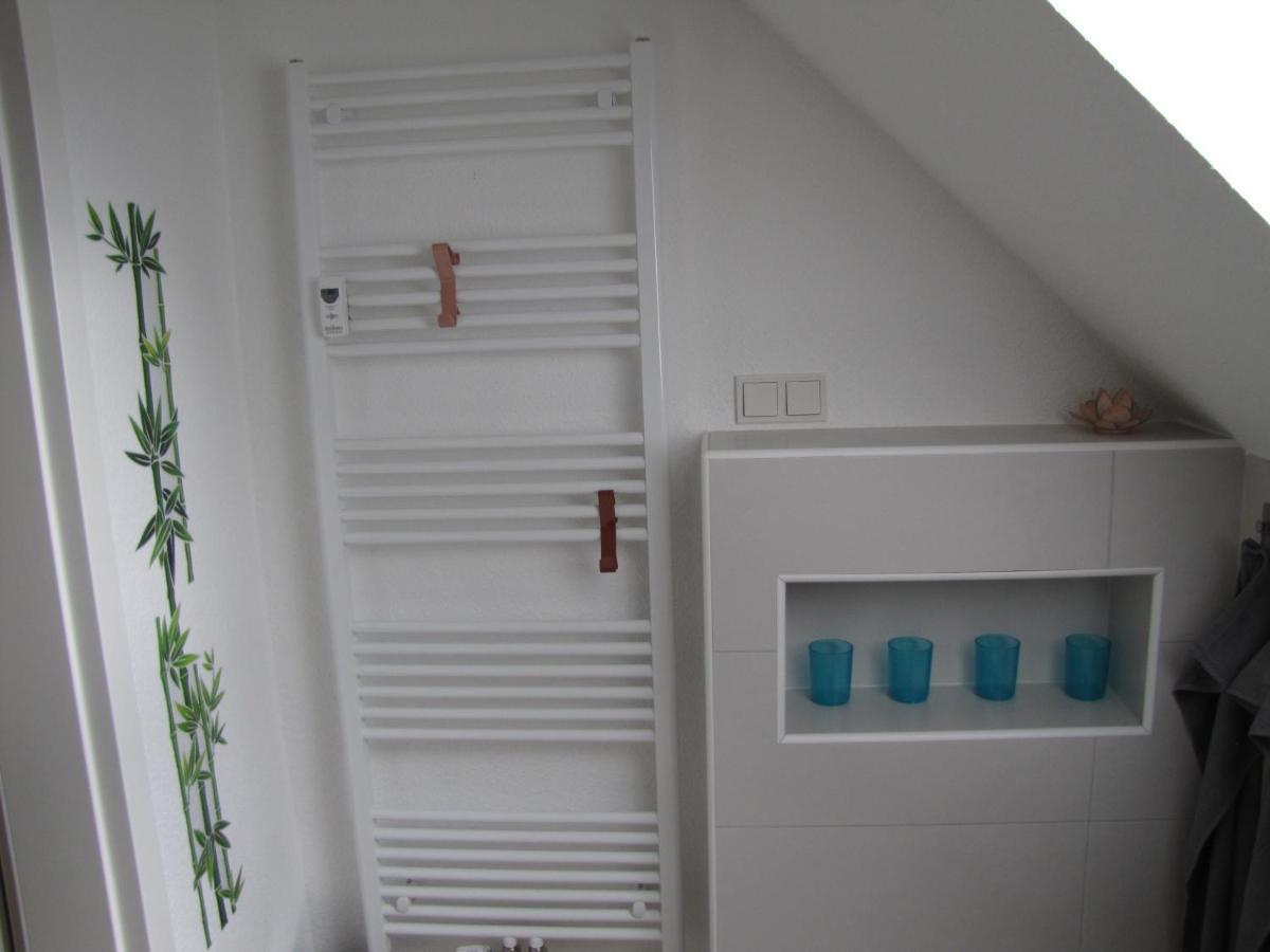 Moeblierte Dachgeschosswohnung In Ruhiger Lage Zu Vermieten Wetzlar Kültér fotó